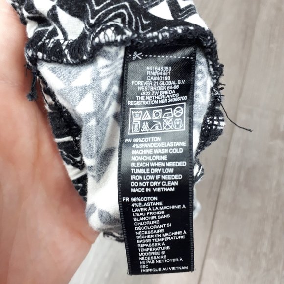 🛍 3/$12 FOREVER 21 Aztec Print Bandeau - Picture 4 of 4